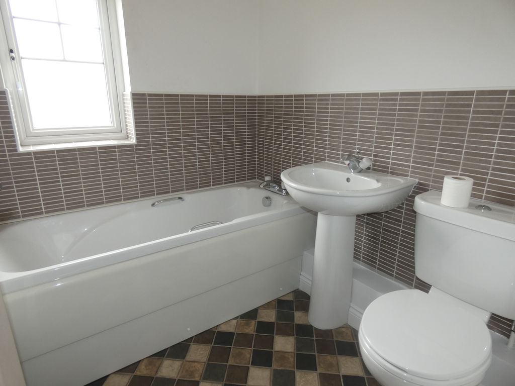 Family Bathroom- click for photo gallery